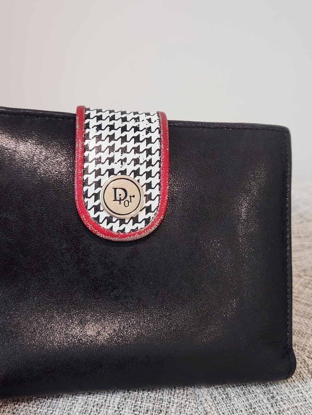 Vintage Dior Black Leather Wallet with Coin Purse Houndstooth Snap Red Accent - Picture 3 of 10
